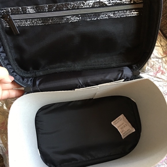 Jeffrey Star ⭐️ Black Marble travel bag NWT - Picture 5 of 6